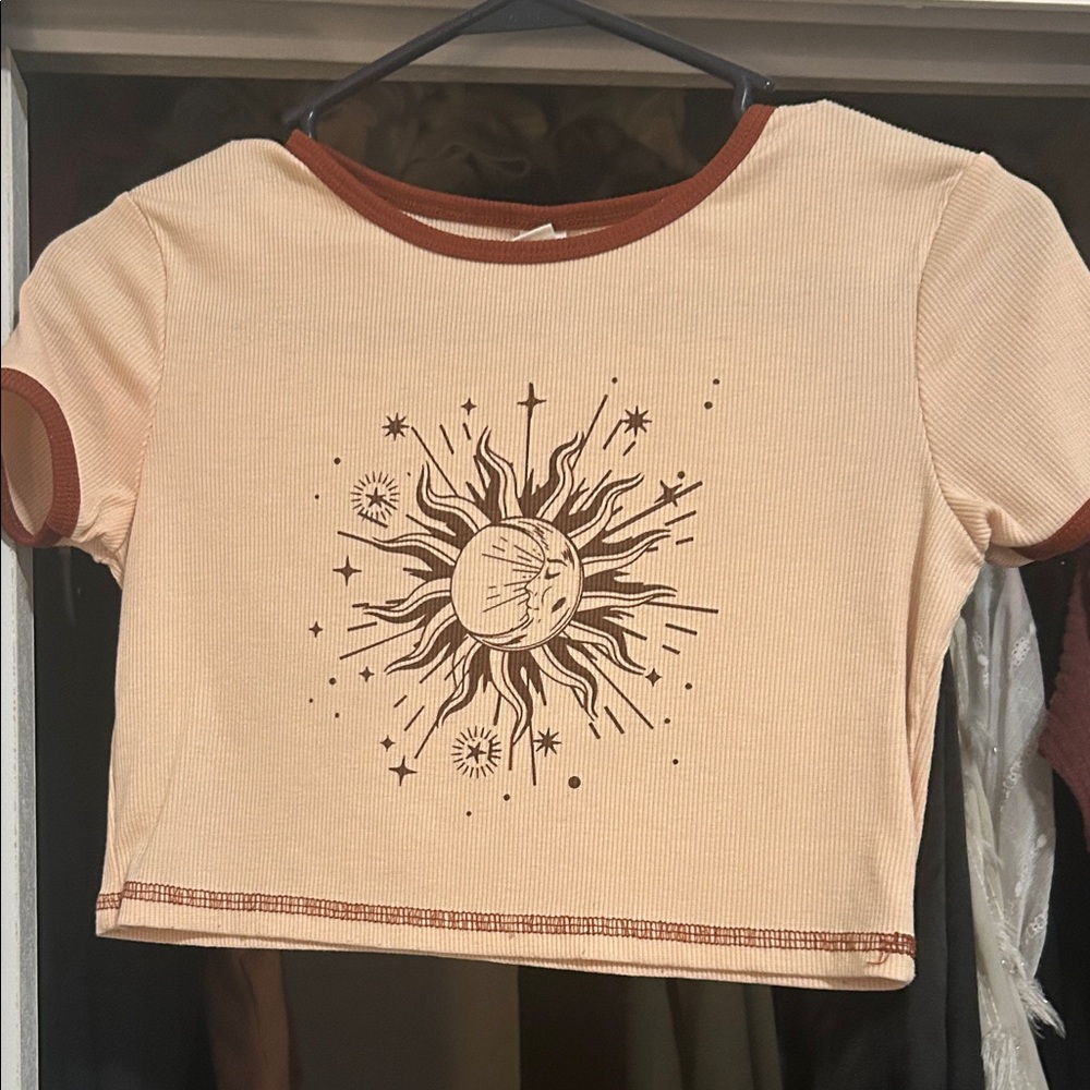 SHEIN Beige and Brown Sun Graphic Tee